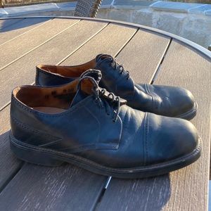 Mens size 11 Johnston & and Murphy Black Captoe Oxford Lace-up